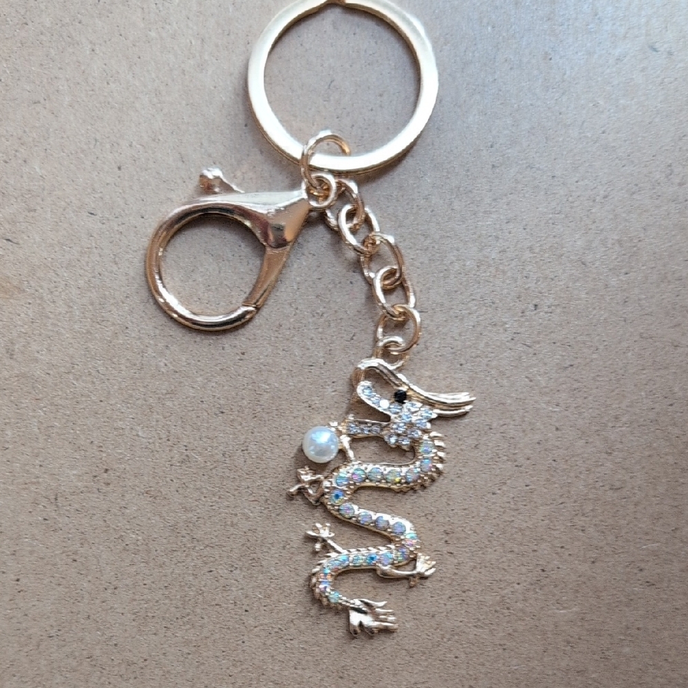 Elegant Gold Dragon Keychain